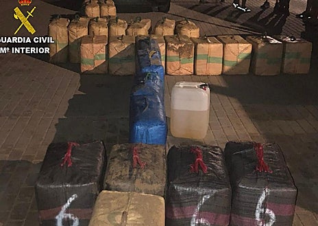 Imagen secundaria 1 - Diferentes intervenciones de la Guardia Civil en Cádiz en los últimos meses. 